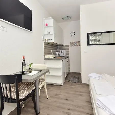 Bernarda 마카르스카