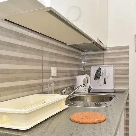 Bernarda Apartment Makarska