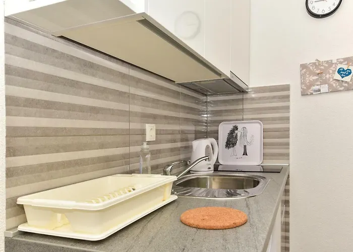 Bernarda Апартаменти Макарська